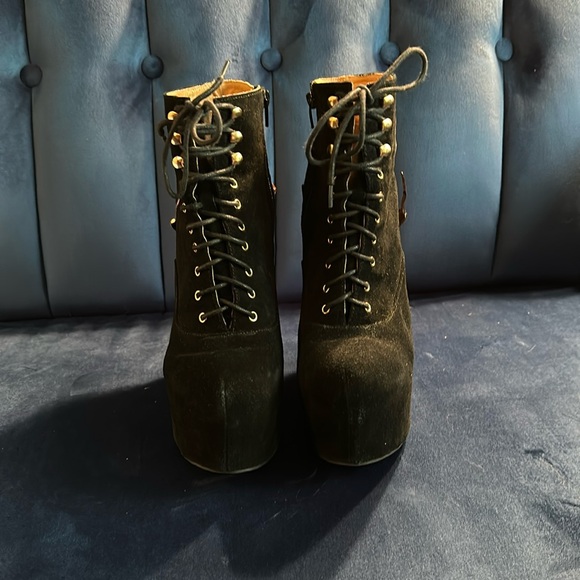 Black Suede Lace-Up Women\'s Boots